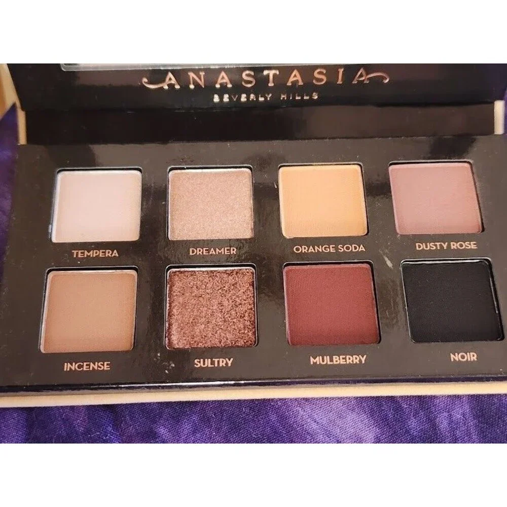 ANASTASIA BEVERLY HILLS Soft Glam II Mini Eyeshadow Palette 8 Pan Pressed Powder